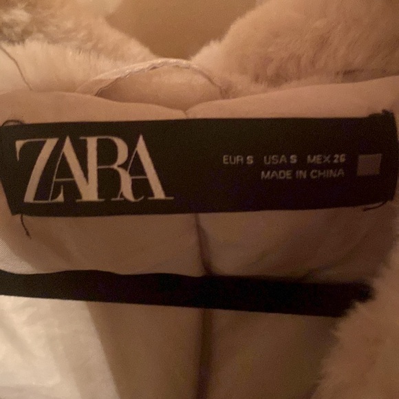 Zara woman’s fur hooded jacket - Picture 4 of 9